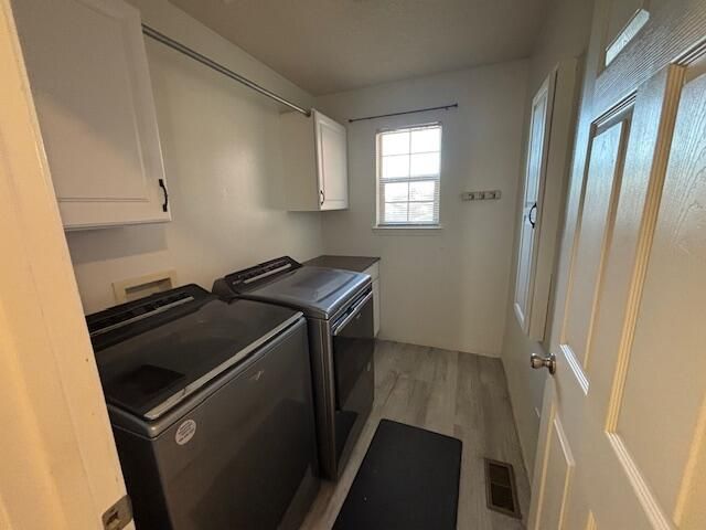 7608 Lakewood Avenue NW, Albuquerque, NM 87120