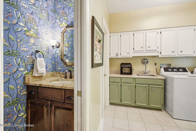 12409 Lucas Ln, Anchorage, KY 40223