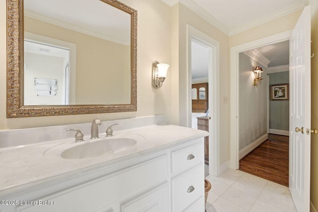 12409 Lucas Ln, Anchorage, KY 40223