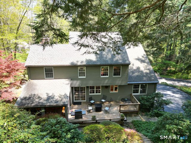 2 Higate Lane, Simsbury, CT 06070