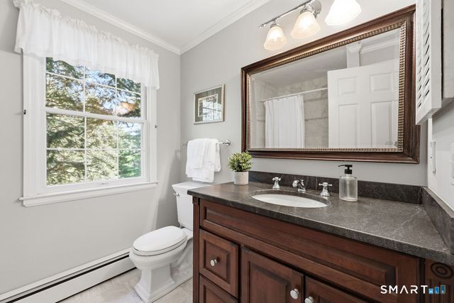 2 Higate Lane, Simsbury, CT 06070