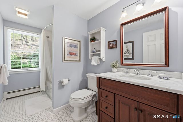 2 Higate Lane, Simsbury, CT 06070