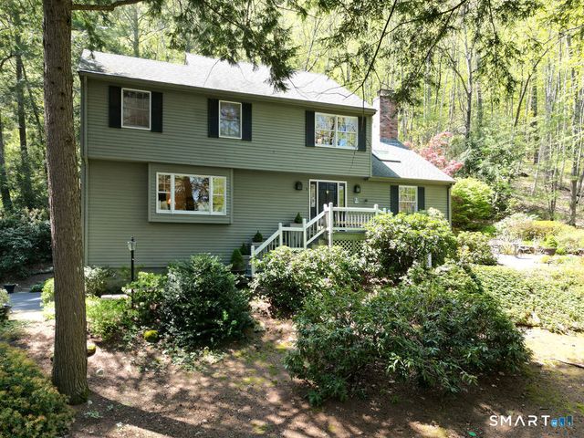 2 Higate Lane, Simsbury, CT 06070
