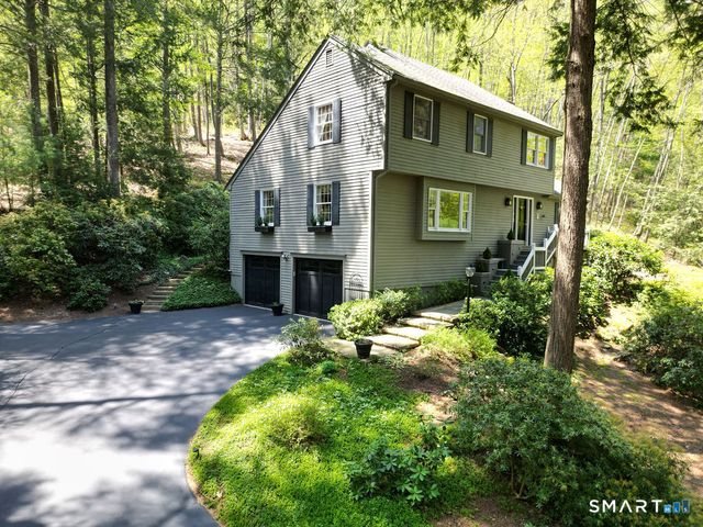 2 Higate Lane, Simsbury, CT 06070