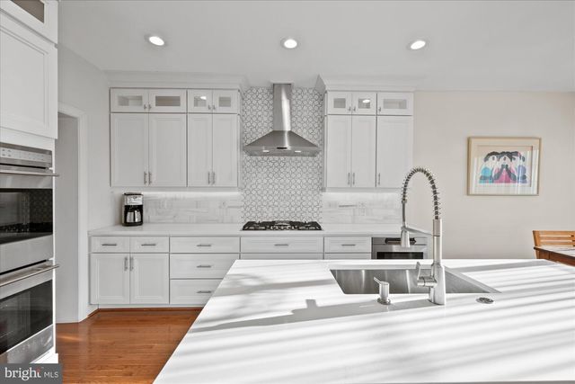 20026 VALHALLA SQ, Ashburn, VA 20147