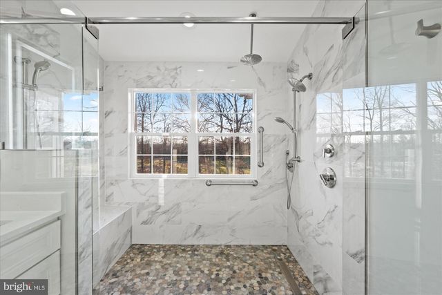 20026 VALHALLA SQ, Ashburn, VA 20147