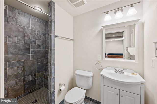 20026 VALHALLA SQ, Ashburn, VA 20147