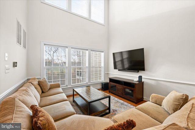 20026 VALHALLA SQ, Ashburn, VA 20147