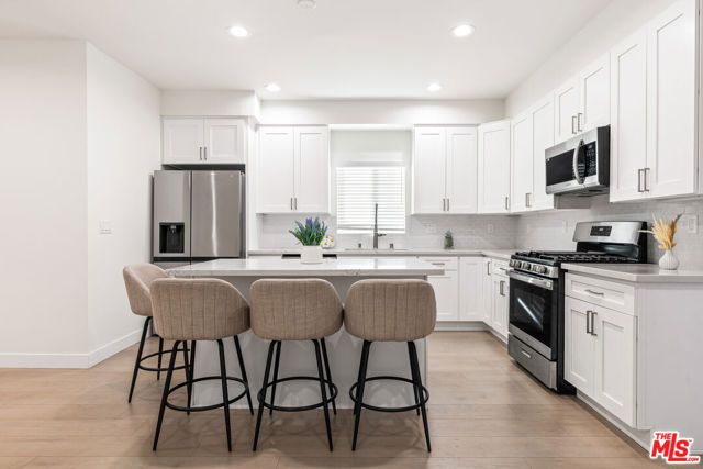 16233 Parthenia Street, North Hills (los Angeles), CA 91343
