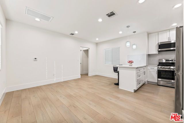 16233 Parthenia Street, North Hills (los Angeles), CA 91343