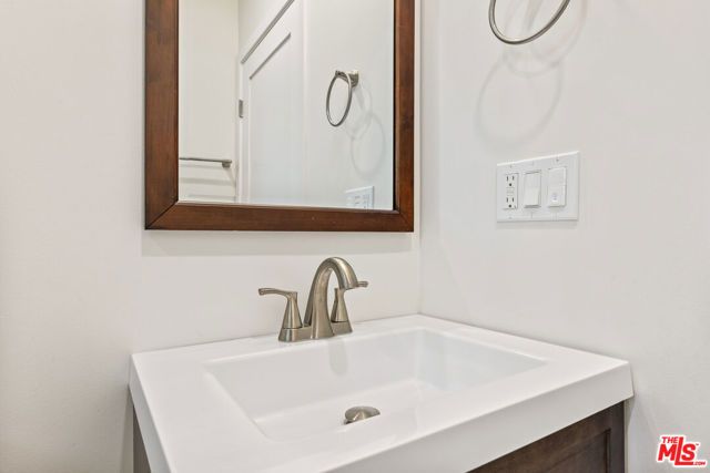 16233 Parthenia Street, North Hills (los Angeles), CA 91343