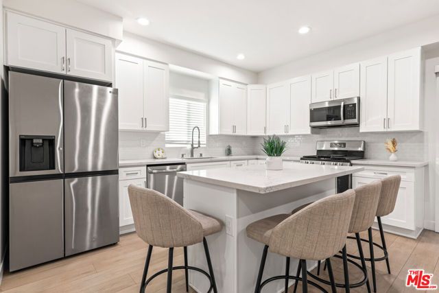 16233 Parthenia Street, North Hills (los Angeles), CA 91343