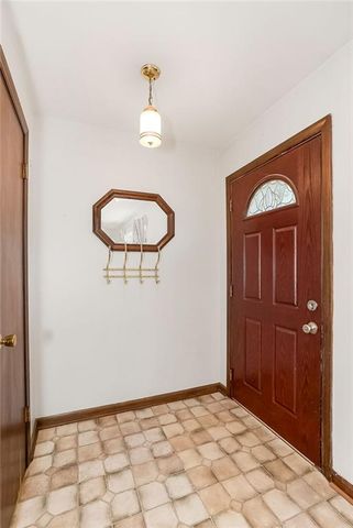 8320 E 133rd Street, Grandview, MO 64030