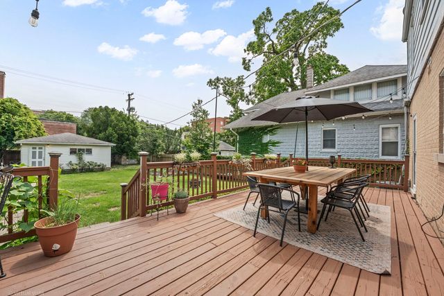 759 Laurel Avenue, Des Plaines, IL 60016