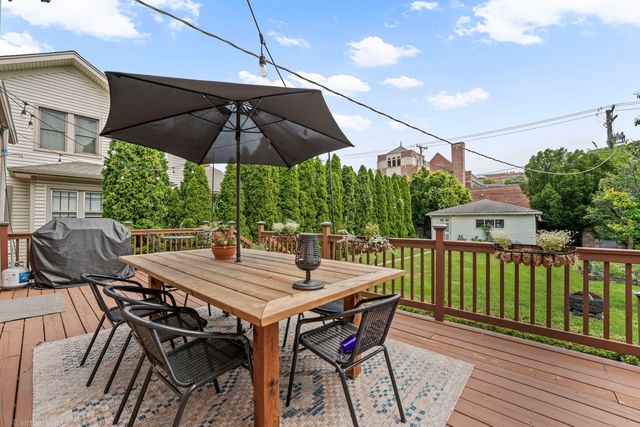 759 Laurel Avenue, Des Plaines, IL 60016
