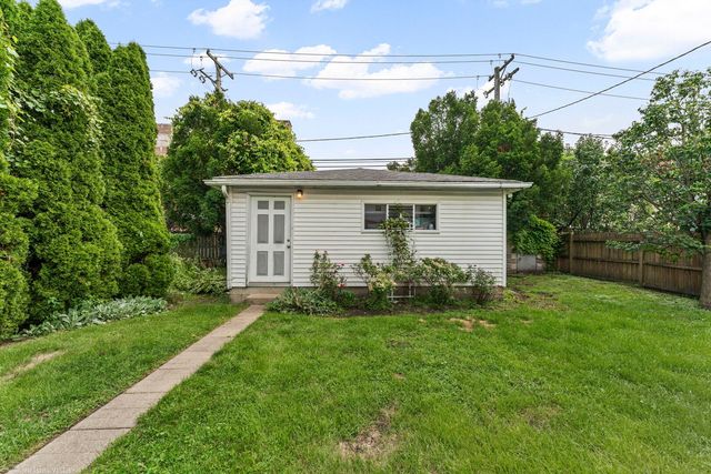 759 Laurel Avenue, Des Plaines, IL 60016
