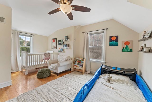 759 Laurel Avenue, Des Plaines, IL 60016