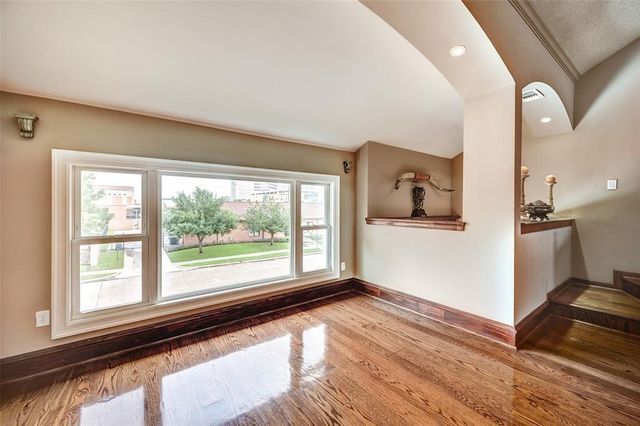 5141 Del Monte Drive, Houston, TX 77056