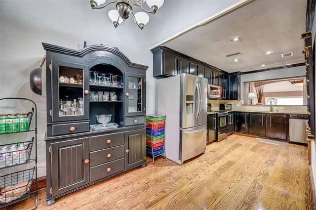 5141 Del Monte Drive, Houston, TX 77056