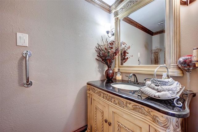 5141 Del Monte Drive, Houston, TX 77056