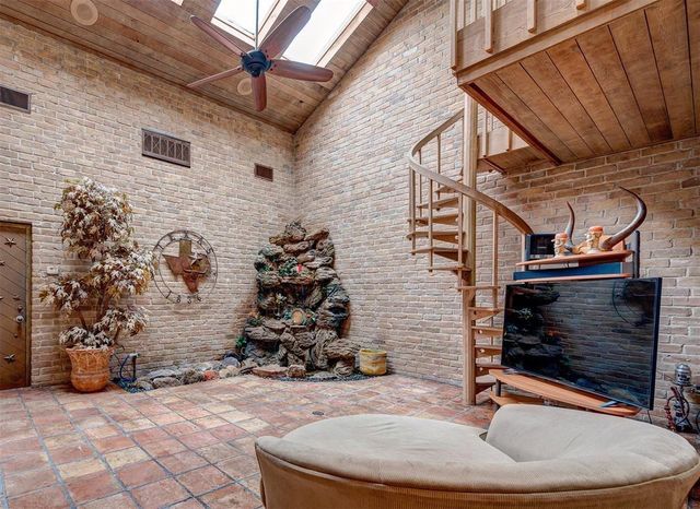 5141 Del Monte Drive, Houston, TX 77056