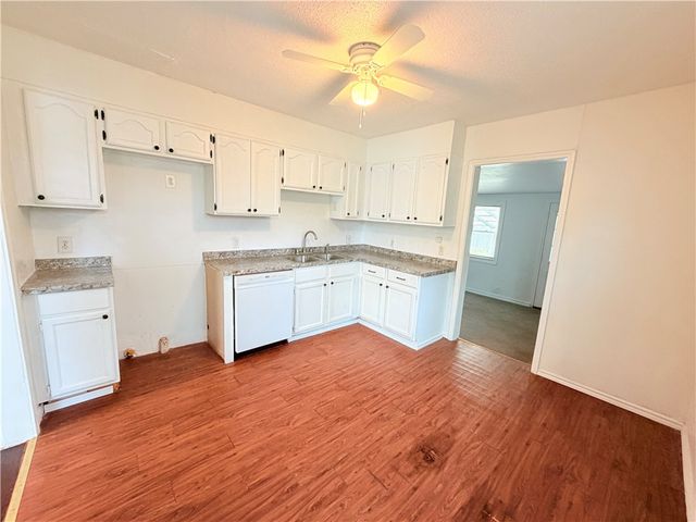 4305 Willow St, Corpus Christi, TX 78411