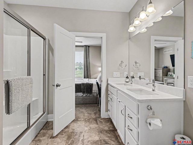 7410 S 184, Omaha, NE 68136