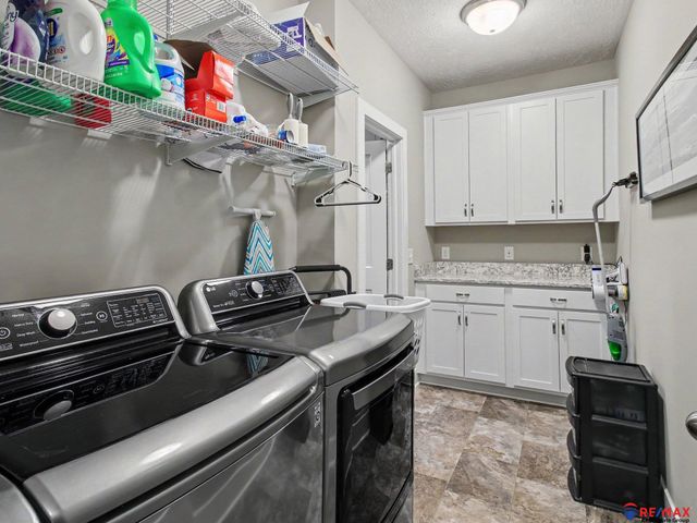 7410 S 184, Omaha, NE 68136