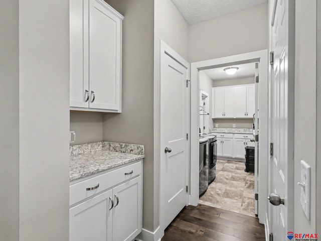7410 S 184, Omaha, NE 68136