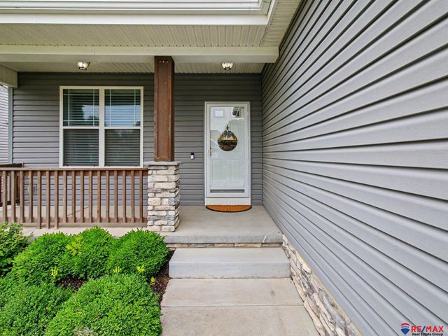 7410 S 184, Omaha, NE 68136