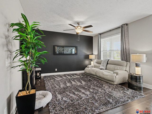 7410 S 184, Omaha, NE 68136