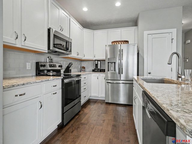7410 S 184, Omaha, NE 68136