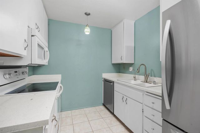 407 Requeza Street E9, Encinitas, CA 92024