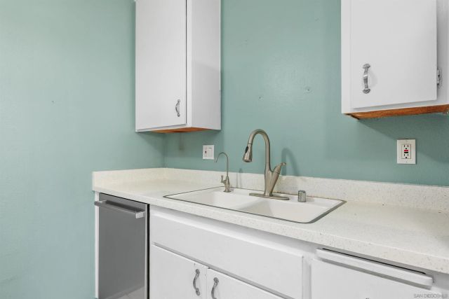 407 Requeza Street E9, Encinitas, CA 92024