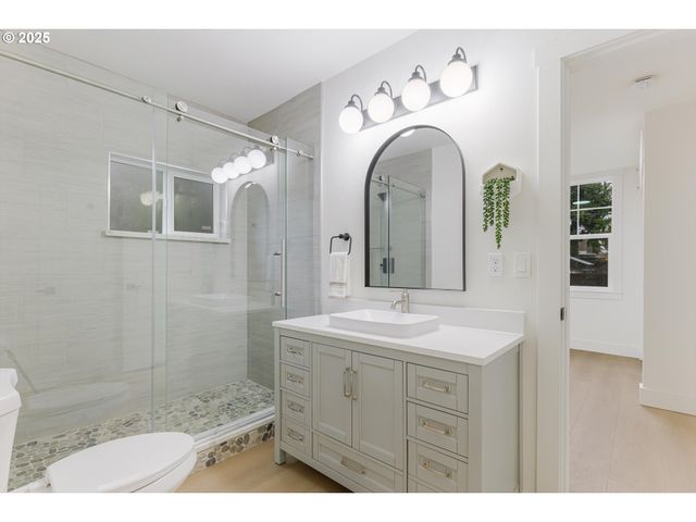 7319 N POLK Ave, Portland, OR 97203