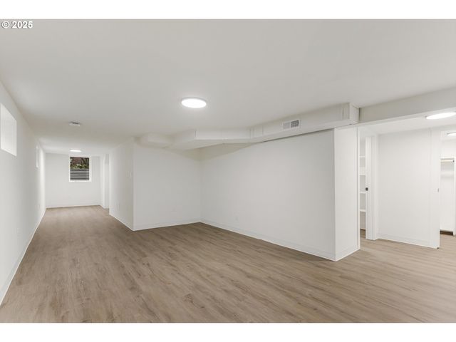 7319 N POLK Ave, Portland, OR 97203