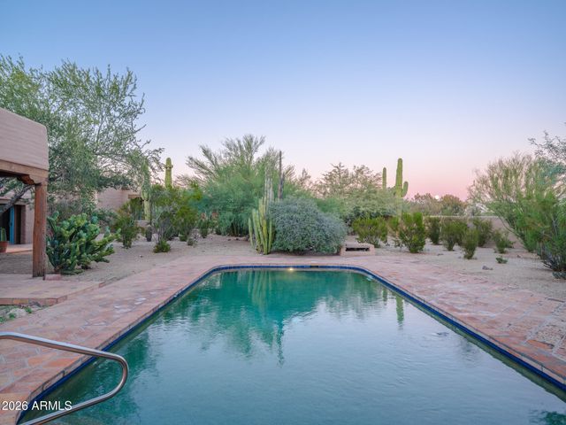 5507 N PALO CRISTI Road, Paradise Valley, AZ 85253