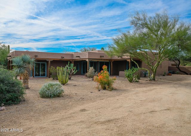 5507 N PALO CRISTI Road, Paradise Valley, AZ 85253