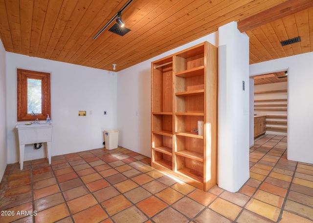 5507 N PALO CRISTI Road, Paradise Valley, AZ 85253