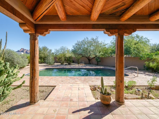 5507 N PALO CRISTI Road, Paradise Valley, AZ 85253