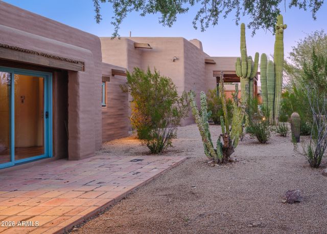 5507 N PALO CRISTI Road, Paradise Valley, AZ 85253