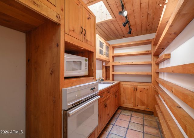 5507 N PALO CRISTI Road, Paradise Valley, AZ 85253