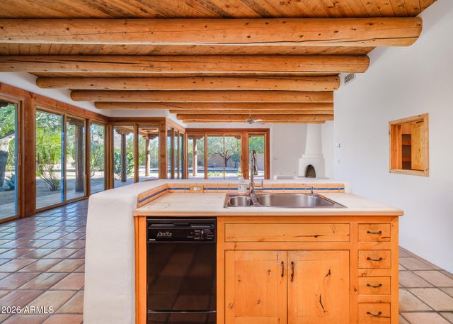 5507 N PALO CRISTI Road, Paradise Valley, AZ 85253