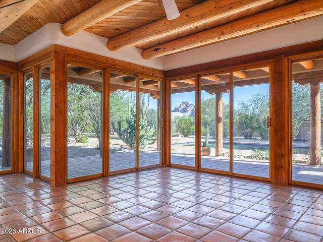 5507 N PALO CRISTI Road, Paradise Valley, AZ 85253