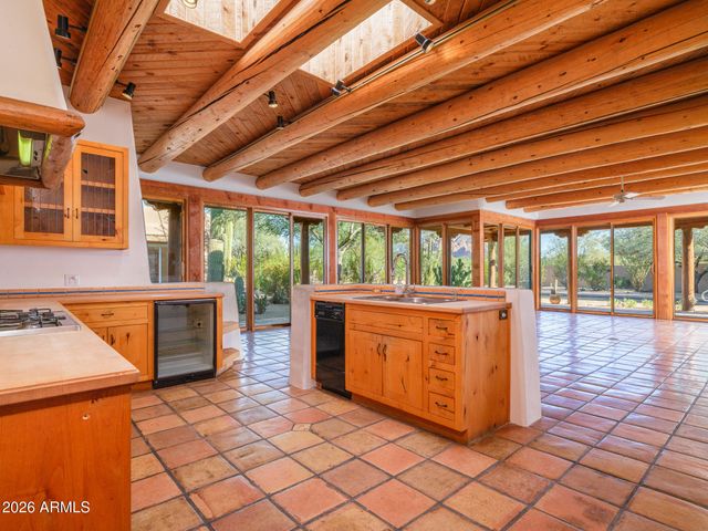 5507 N PALO CRISTI Road, Paradise Valley, AZ 85253