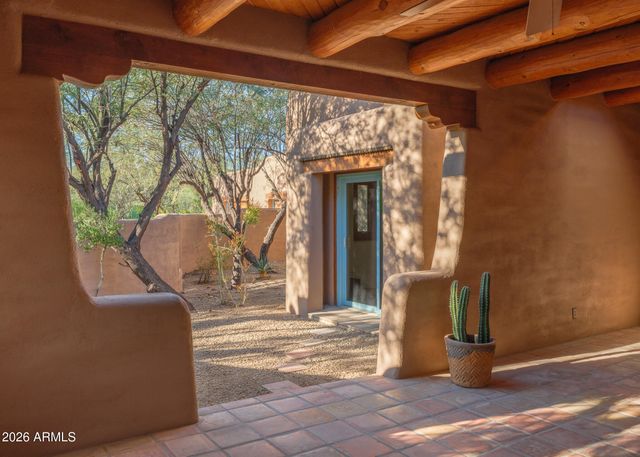 5507 N PALO CRISTI Road, Paradise Valley, AZ 85253