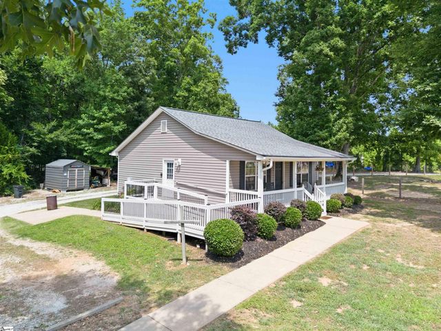 4141 Cross Anchor Road, Enoree, SC 29335