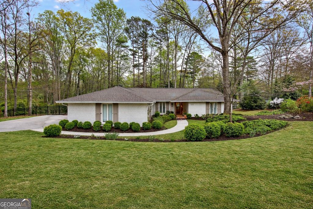 102 Springridge Court, Peachtree City, GA 30269