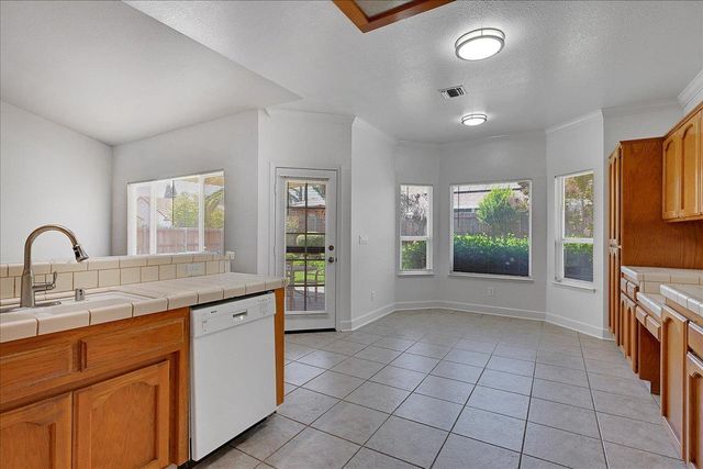 1602 Majorca Dr, Yuba City, CA 95993