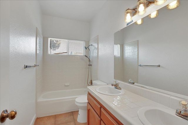 1602 Majorca Dr, Yuba City, CA 95993